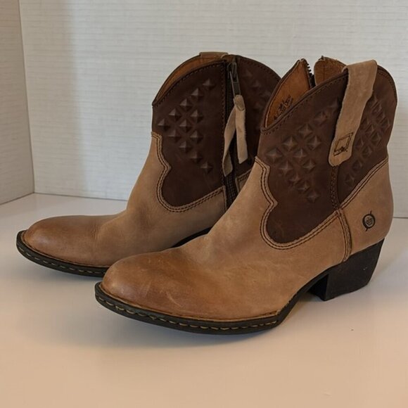 Born Damen Cowgirl Rodeo Beige Leather Zip Western Ankle Booties Women's size 6 - Picture 2 of 13
